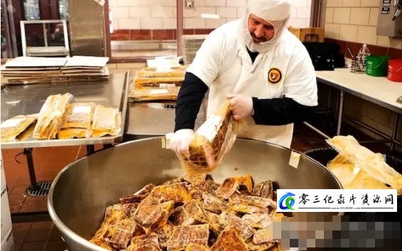 西点军校如何每天为陆军学员提供13000多份饭菜 How West Point Makes Over 13,000 Meals A Day For Army Cadets 2023的海报