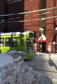 社会生活纪录片《札幌 圣诞前夜的巴士站 札幌 聖誕前夜的巴士站》下载-零三纪录片资源网