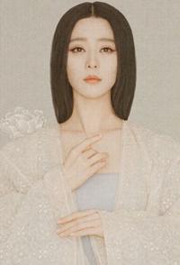 导致大唐帝国衰退的美女—杨贵妃 导致大唐帝国衰退的美女—杨贵妃的海报