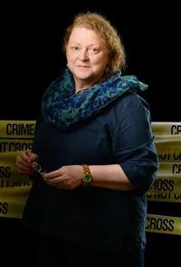 探索纪录片《法医的秘密 Secrets of Forensic Science / 法证科学》下载-零三纪录片资源网