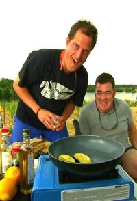 社会生活，运动纪录片《钓鱼烹饪乐无穷 Hook It Cook It》下载-零三纪录片资源网