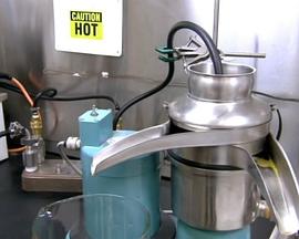 BBC 地平线系列:扮演上帝——合成生物学前沿 BBC Horizon: Playing God的海报