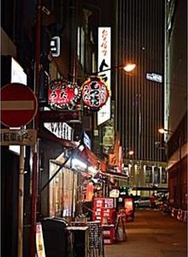 社会生活纪录片《纪实72小时 银座的酒屋的故事 ドキュメント72時間「銀座の酒屋の物語」》下载-零三纪录片资源网